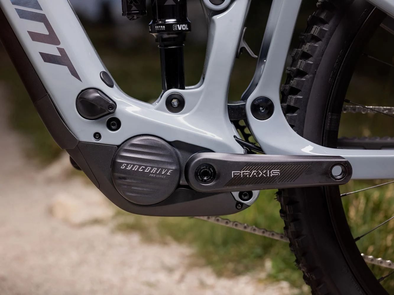 SyncDrive Pro 4 tuottaa Giantin mukaan 120 Nm vääntöä ja enintään 850 watin huipputehon. 48 voltin moottorin ilmoitettu paino on 2,4 kilogrammaa. Kuva: Giant.
