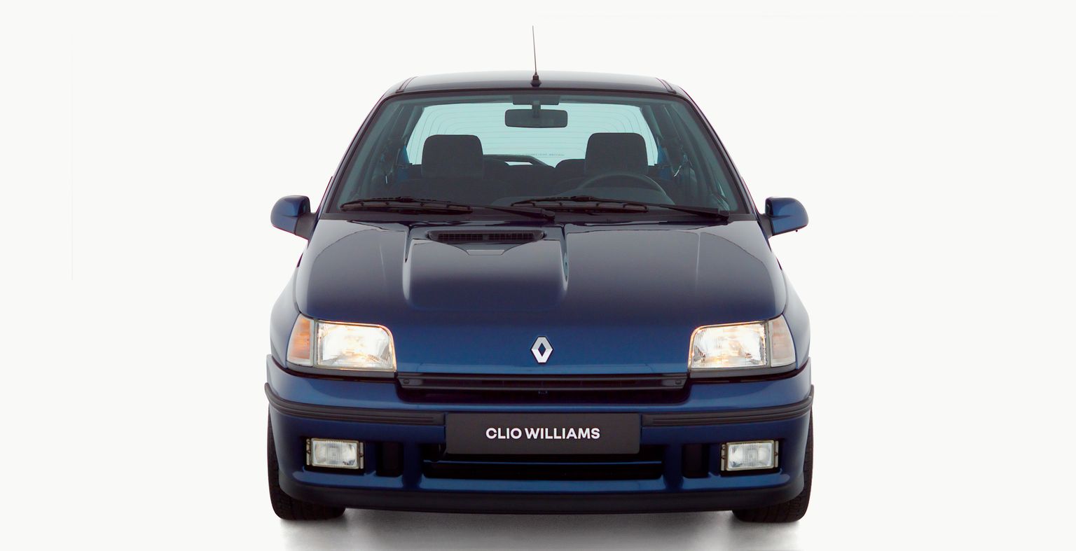 Renault Clio Williams. Sininen kori, tunnistettava olemus ja kaksilitrainen 150-hevosvoimainen moottori.