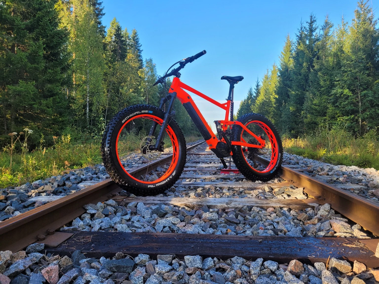 Vuoden 2021 MAXX Huraxdax edestä