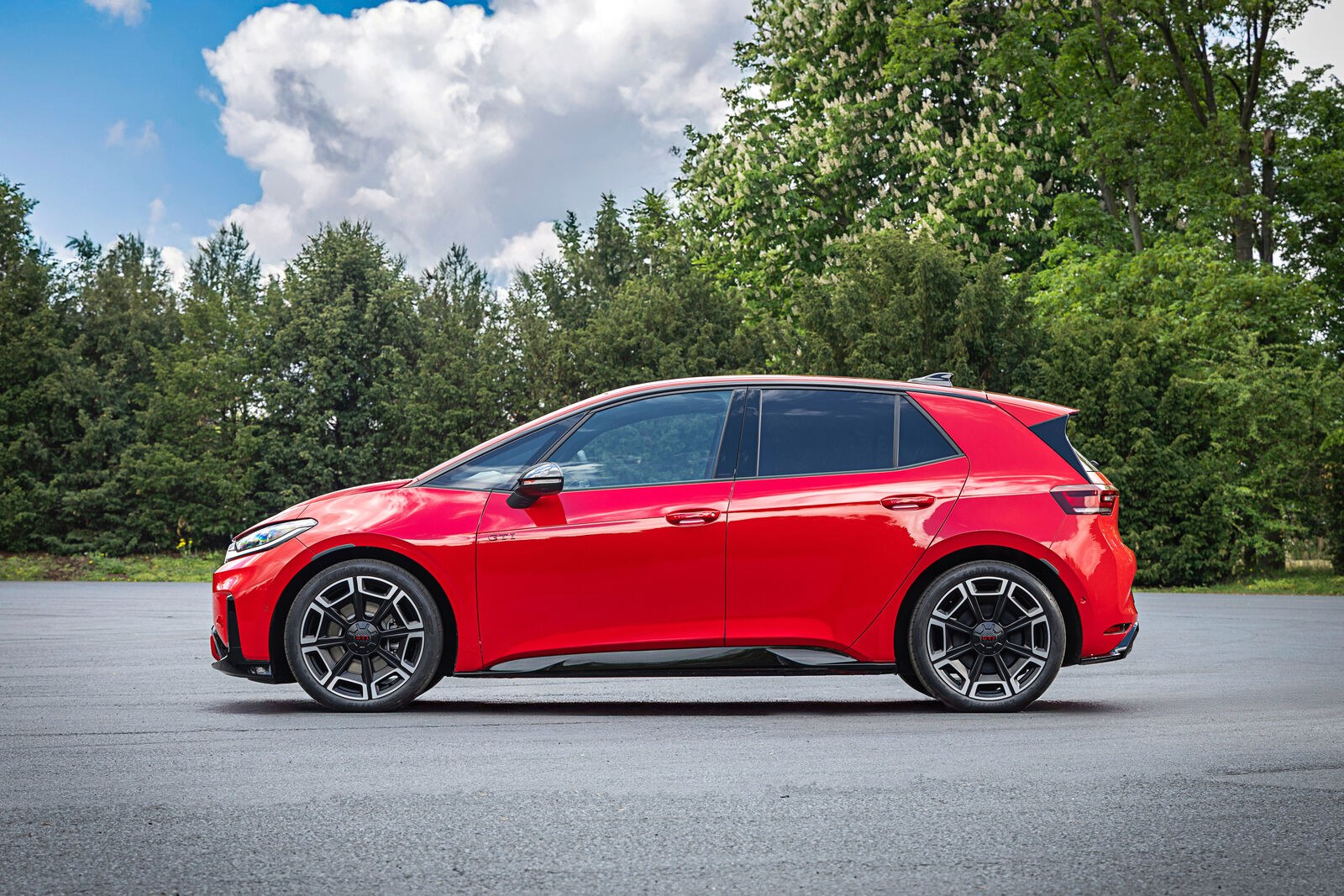 Volkswagen ID.3 GTI: sivuprofiili ja vanteet