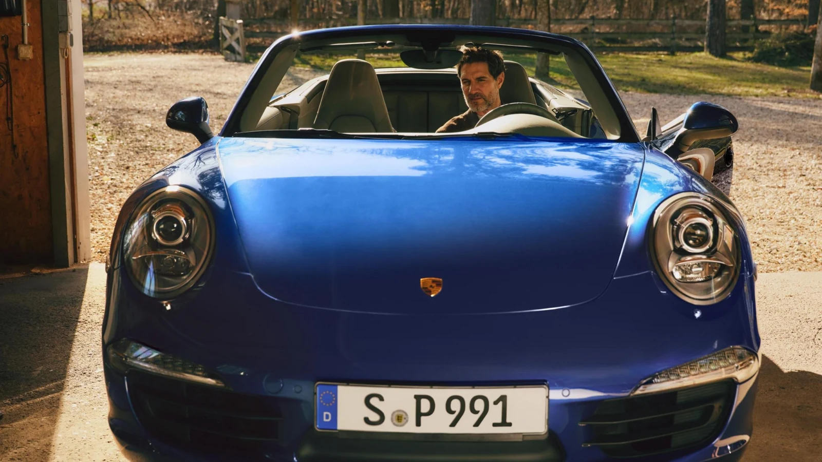 Porsche 911 Cabriolet (991) uuden PCCM Plus -järjestelmän virallisessa kuvamateriaalissa. Kuva: Porsche AG.